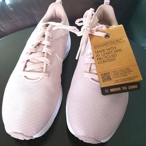 Nike Downshifter Size 7 women's running shoes